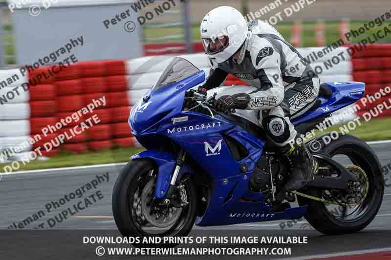 cadwell no limits trackday;cadwell park;cadwell park photographs;cadwell trackday photographs;enduro digital images;event digital images;eventdigitalimages;navarra;no limits trackdays;peter wileman photography;racing digital images;trackday digital images;trackday photos